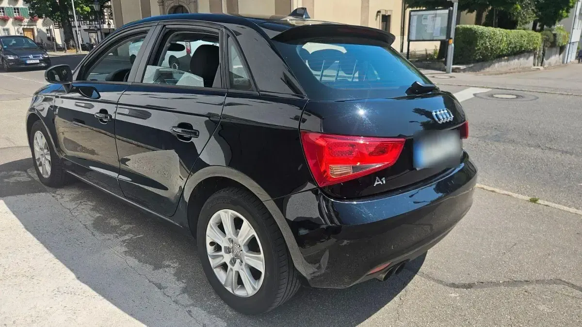 Gebraucht Audi A1 Sportback Ambition 122 PS (89 kW) 2015 Schwarz Kleinwagen