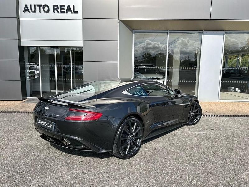 Second-hand Aston Martin Vanquish 2015 Gri Coupe