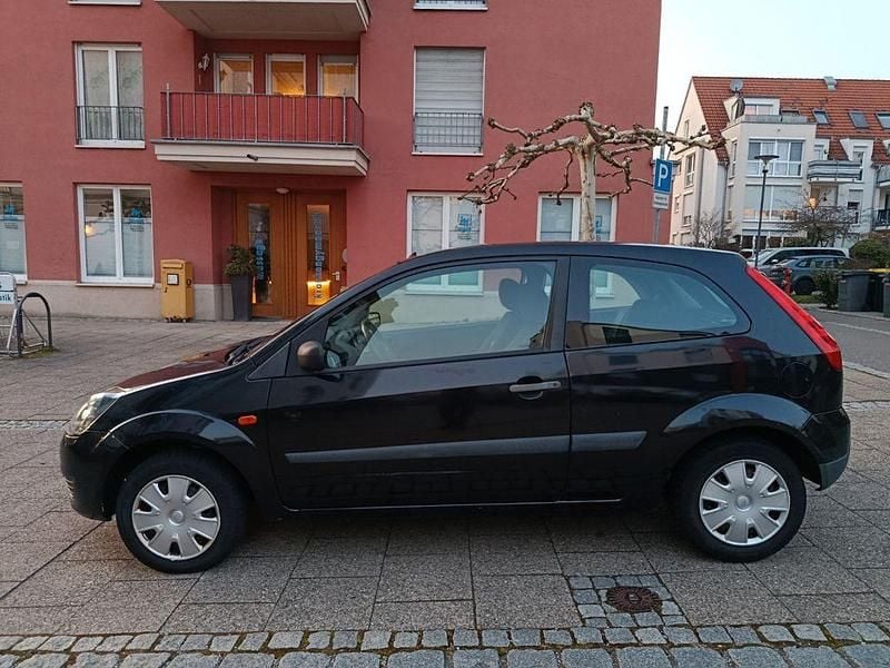 Gebraucht Ford Fiesta Style 60 PS (44 kW) 2007 Schwarz Kleinwagen