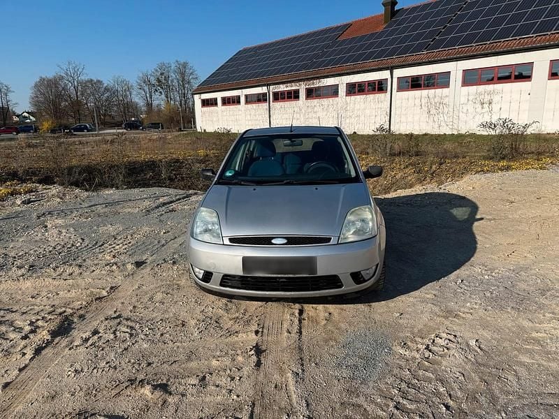 Gebraucht Ford Fiesta 80 PS (58 kW) 2004 Kleinwagen