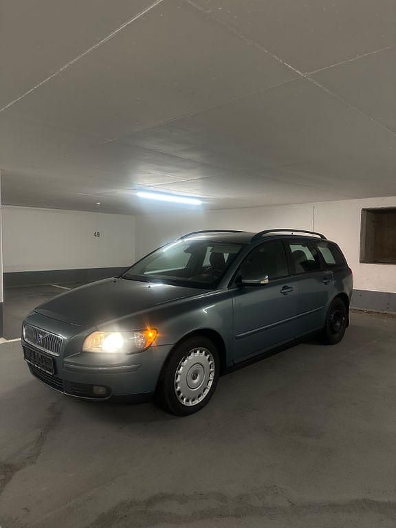 Second-hand Volvo V50 105 CP (77 kW) 2004 Gri Break