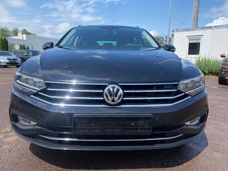 Gebraucht VW Passat Business 150 PS (110 kW) 2021 Blau Kombi