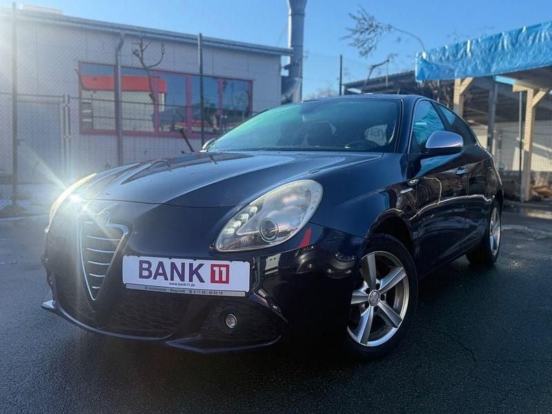 Blau Gebraucht 2012 Alfa Romeo Giulietta Limousine | 4.780 € (Guter Preis) - Bild 1/4