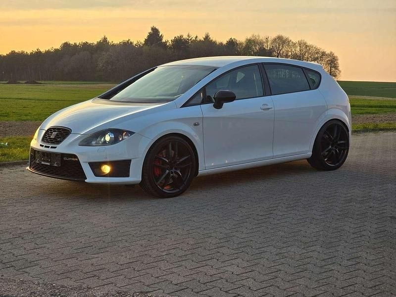 Gebraucht Seat Leon CUPRA 265 PS (194 kW) 2012 "candy" weiss Kleinwagen