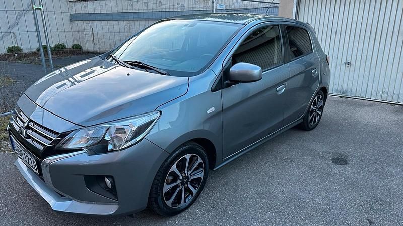Grau Gebraucht 2021 Mitsubishi Space Star Kleinwagen | 13.900 € (Teuer) - Bild 1/4
