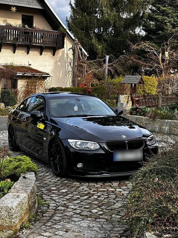 Schwarz Gebraucht 2013 BMW 335 M Sport Coupé | 23.499 € (Fairer Preis) - Bild 1/4