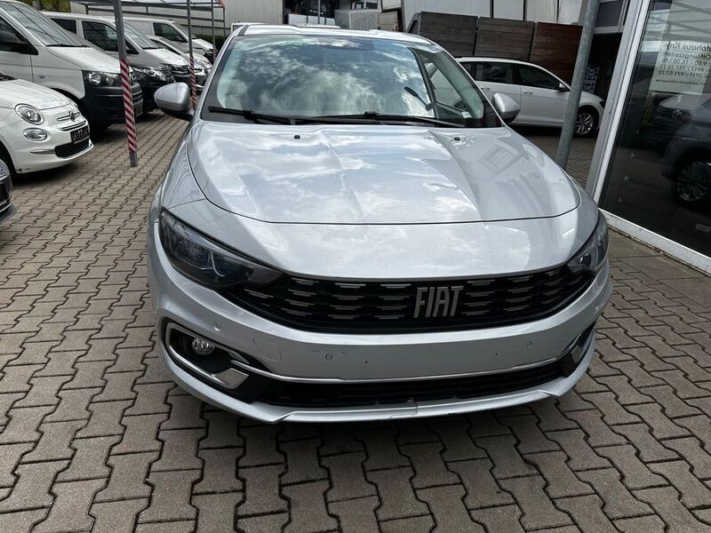 Gebraucht Fiat Tipo Life 101 PS (74 kW) 2021 Silber Limousine