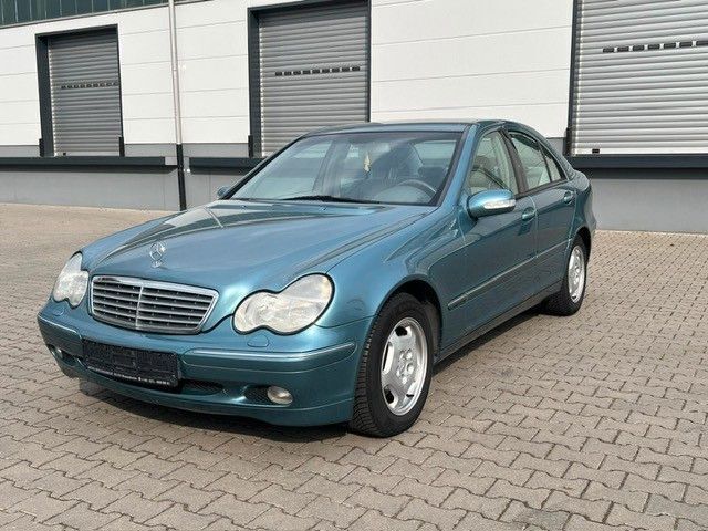 Blau Gebraucht 2001 Mercedes C220 Elegance Limousine | 3.600 € (Fairer Preis) - Bild 1/4