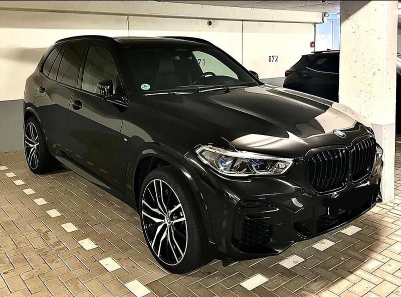 Schwarz Gebraucht 2022 BMW X5 M50 Performance SUV | 63.000 € (Fairer Preis) - Bild 1/4