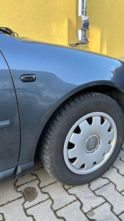 Gebraucht Audi A3 Ambiente 102 PS (75 kW) 2001 Grau Kleinwagen