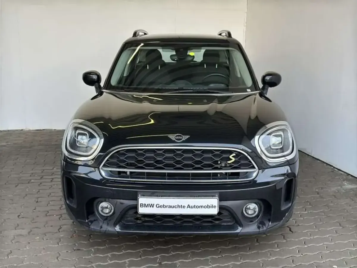 Gebraucht Mini Cooper SE 164 kW (224 PS) 2022 Midnight black metallic Kleinwagen