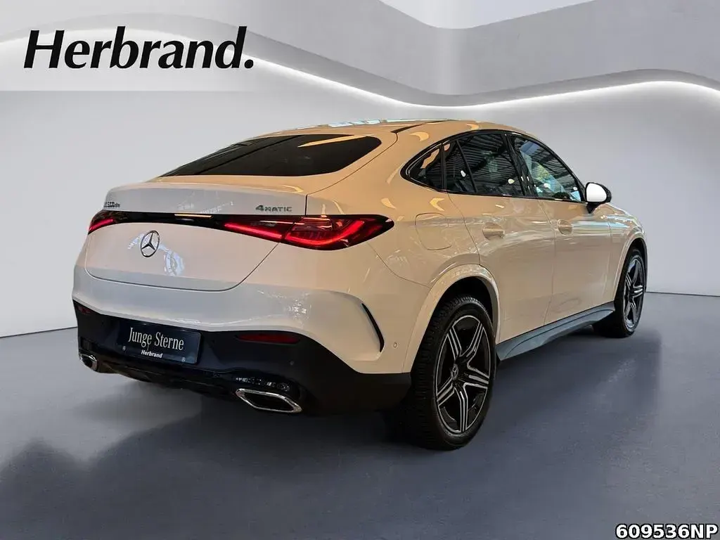 Gebraucht Mercedes GLC300de AMG 333 PS (244 kW) 2025 Weiß Coupé