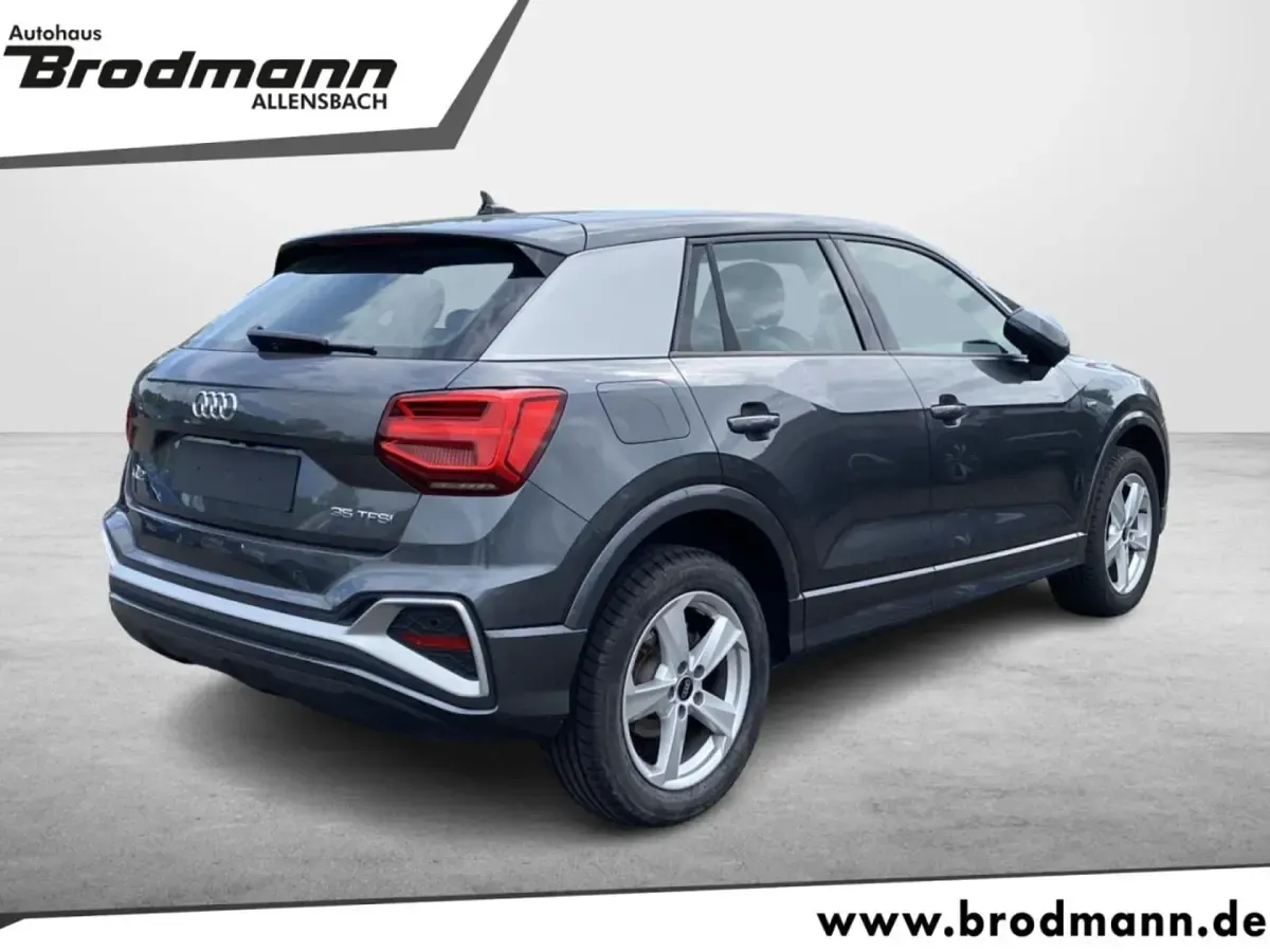 Gebraucht Audi Q2 S-Line 150 PS (110 kW) 2025 Daytona grau metallic SUV