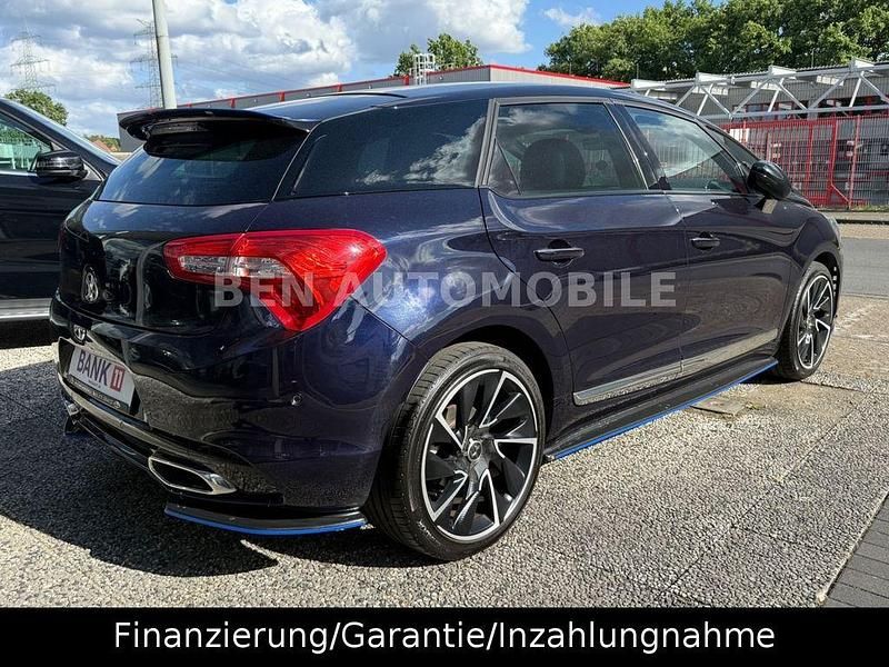 Gebraucht DS Automobiles DS5 150 PS (110 kW) 2017 Farbe encreblau oder dark blu Kleinwagen