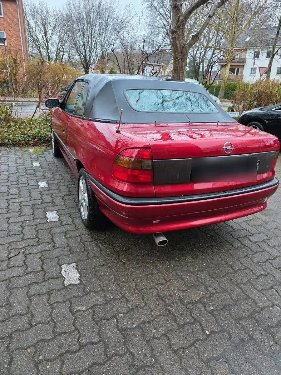 Gebraucht Opel Astra Cabriolet 90 PS (66 kW) 1998 Rot Cabrio