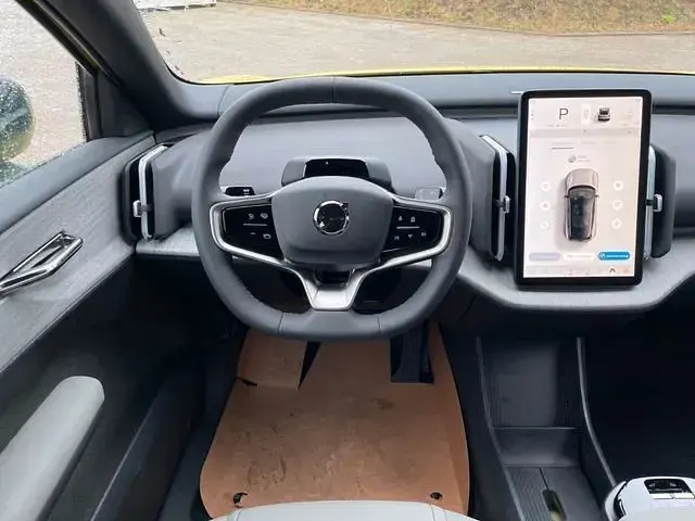 Gebraucht Volvo EX30 Plus 200 kW (272 PS) 2025 Gelb SUV