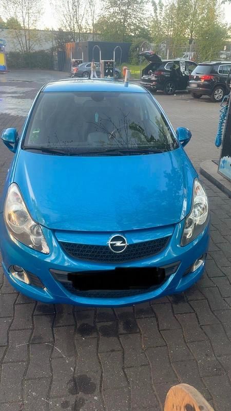 Używany Opel Corsa OPC 192 KM (141 kW) 2010 Niebieski Hatchback