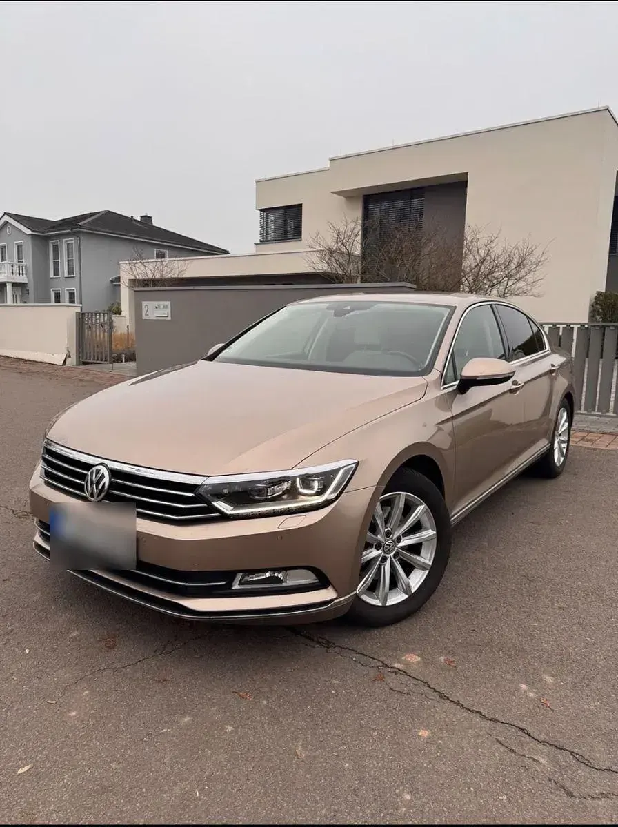 Gebraucht VW Passat Highline 150 PS (110 kW) 2017 Limousine