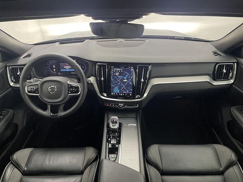 Gebraucht Volvo V60 Ultimate 300 PS (220 kW) 2022 Thunder grey (metallic) Kombi