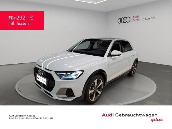 Weiß (gletscherweiß metallic) Gebraucht 2024 Audi A1 Comfort Kleinwagen | 25.991 € (Fairer Preis) - Bild 1/3
