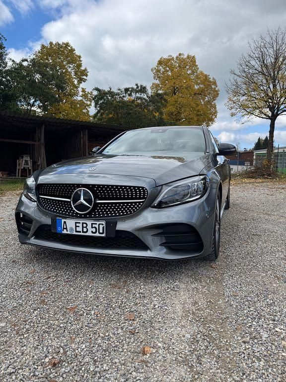 Silber Gebraucht 2019 Mercedes C300 Business Limousine | 30.499 € (Etwas zu teuer) - Bild 1/4