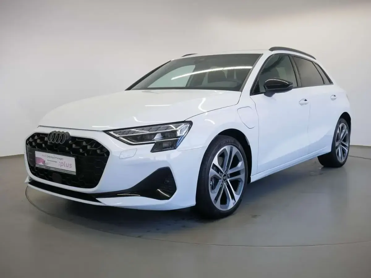 Brugt Audi A3 Advanced 204 HK (150 kW) 2025 Hvid Sedan