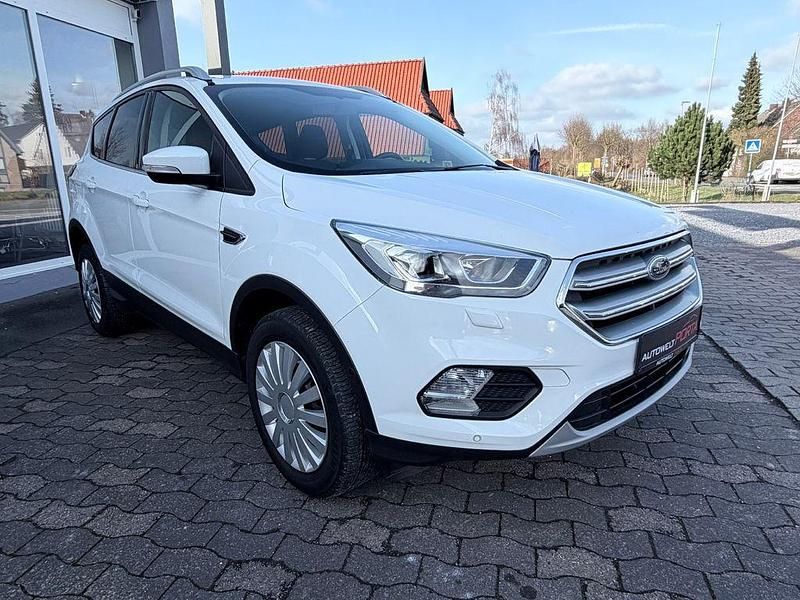Gebraucht Ford Kuga Cool & Connect 150 PS (110 kW) 2019 Weiß SUV