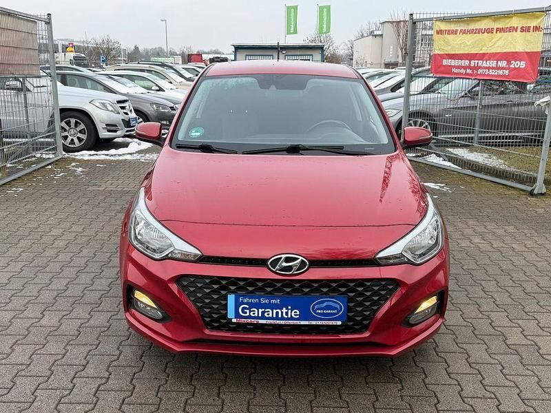 Gebraucht Hyundai i20 Active 101 PS (74 kW) 2018 Rot Limousine