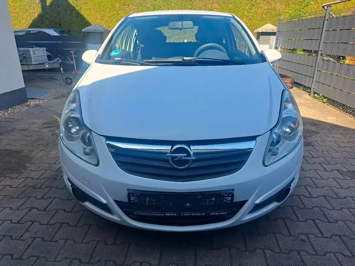 Gebraucht Opel Corsa 60 PS (44 kW) 2007 Weiß Kleinwagen
