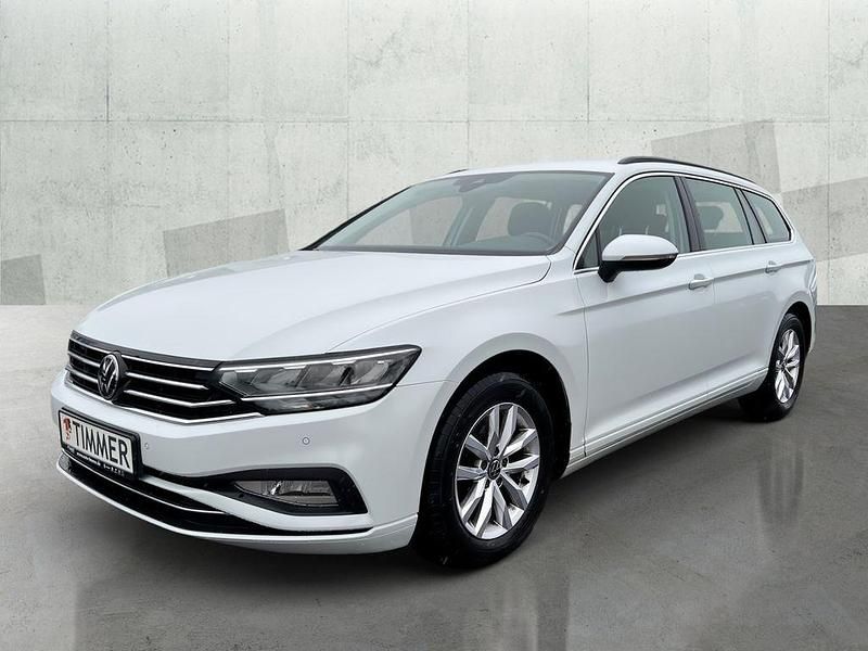 Gebraucht VW Passat Business 150 PS (110 kW) 2022 Weiß Kombi