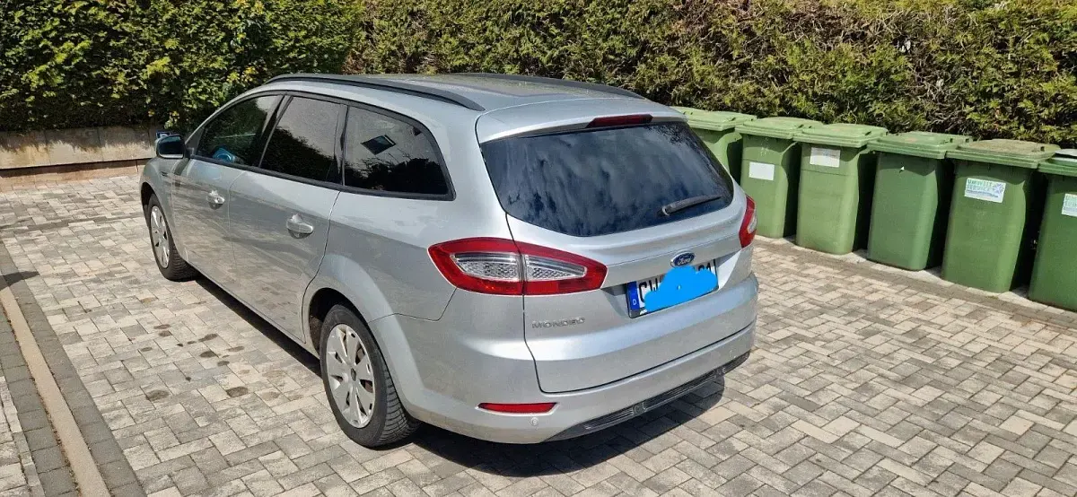 Usado Ford Mondeo Trend 140 CV (102 kW) 2012 Plateado Berlina