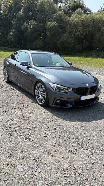 Grau Gebraucht 2017 BMW 430 Sport Line Coupé | 26.000 € (Fairer Preis) - Bild 1/4