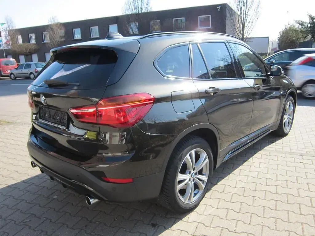 Gebraucht BMW X1 Sport Line 231 PS (169 kW) 2016 Grün SUV