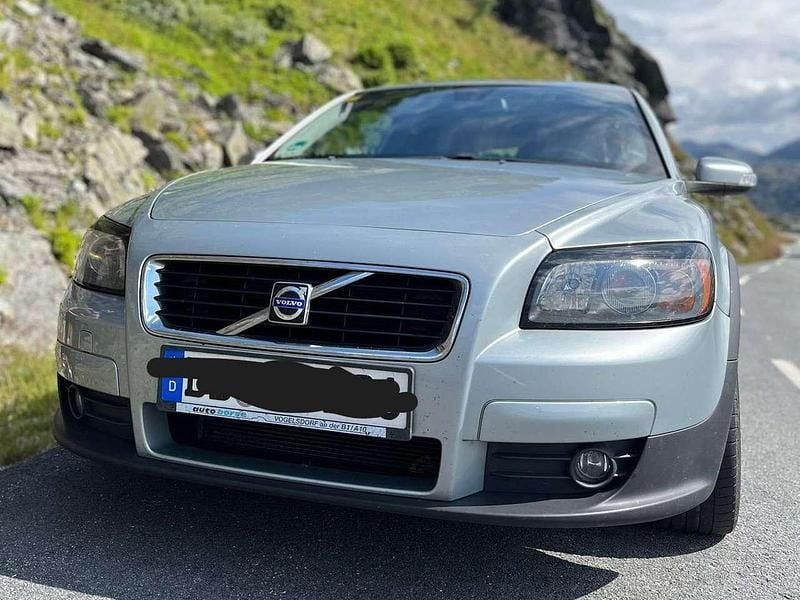 Silber Gebraucht 2007 Volvo C30 Momentum Kleinwagen | 2.500 € (Guter Preis) - Bild 1/4