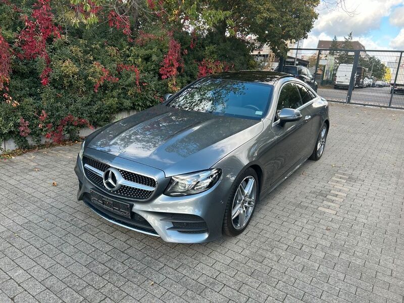Grau Gebraucht 2018 Mercedes E400 AMG | 35.999 € - Bild 1/4