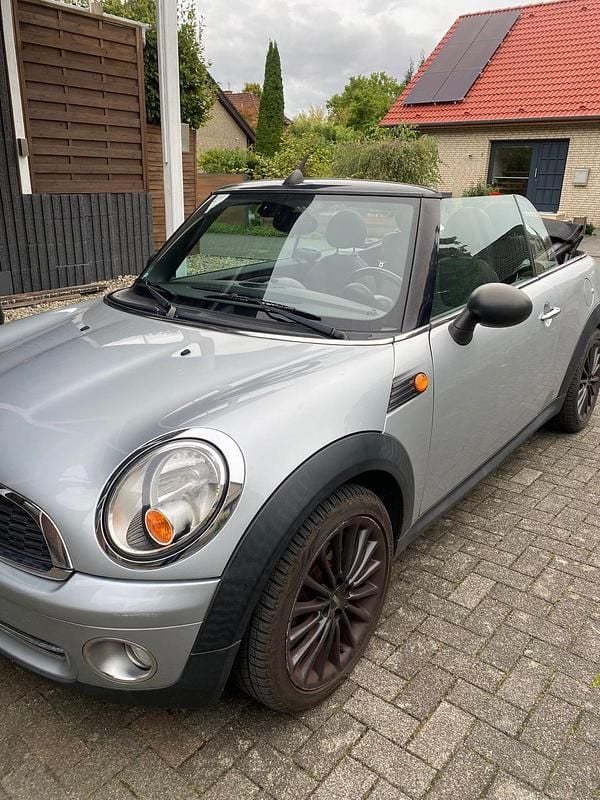 Silber Gebraucht 2010 Mini Cooper Cabriolet Cabrio | 4.700 € (Superpreis) - Bild 1/4