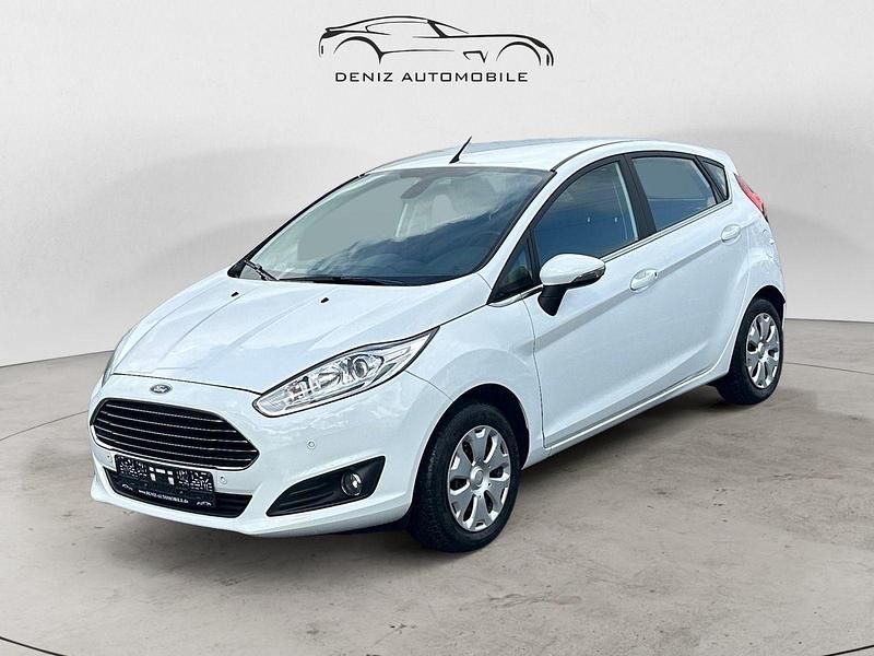 Gebraucht Ford Fiesta Titanium 101 PS (74 kW) 2016 Weiß Kleinwagen