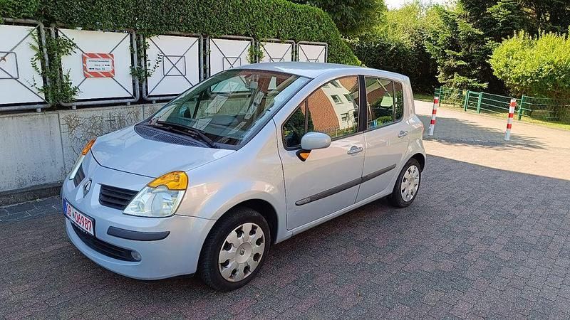 Grau Gebraucht 2005 Renault Modus Dynamique Van / Kleinbus | 1.690 € (Fairer Preis) - Bild 1/4