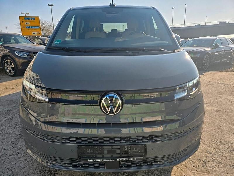 Gebraucht VW Multivan 150 PS (110 kW) 2024 Grau Van