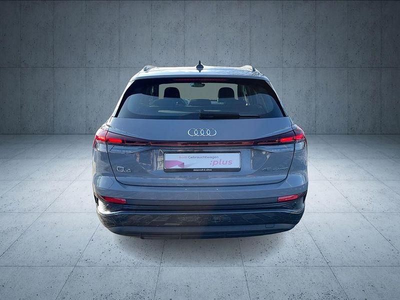 Gebraucht Audi Q4 e-tron S-Line 150 kW (204 PS) 2022 Kieselgrau SUV