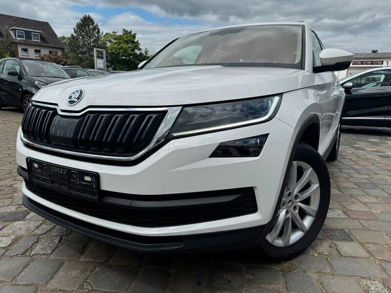 Weiß Gebraucht 2021 Skoda Kodiaq Style SUV | 24.990 € (Fairer Preis) - Bild 1/4
