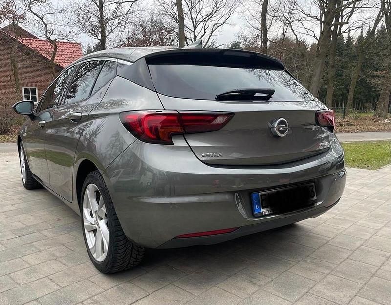 Gebraucht Opel Astra Edition 125 PS (91 kW) 2018 Grau Limousine