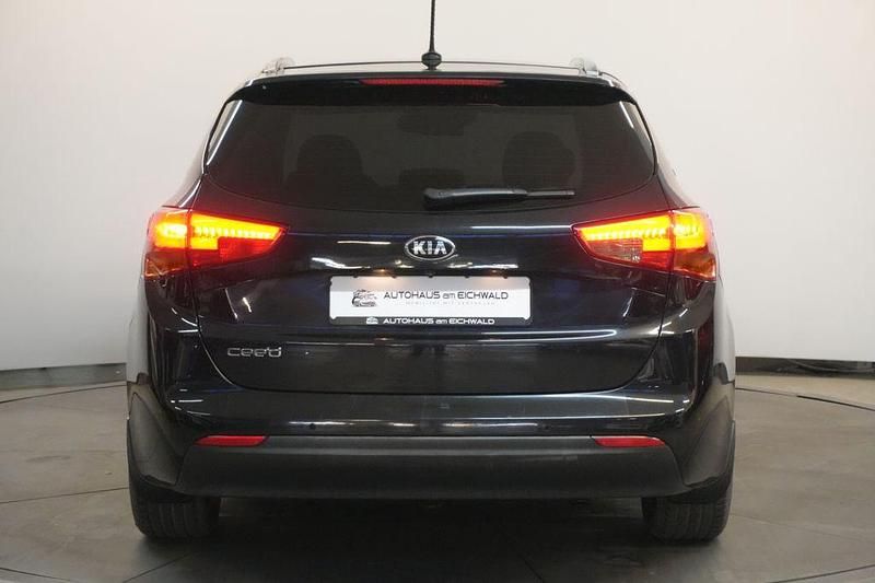 Gebraucht Kia Ceed Platinum Edition 135 PS (99 kW) 2014 Schwarz Kleinwagen