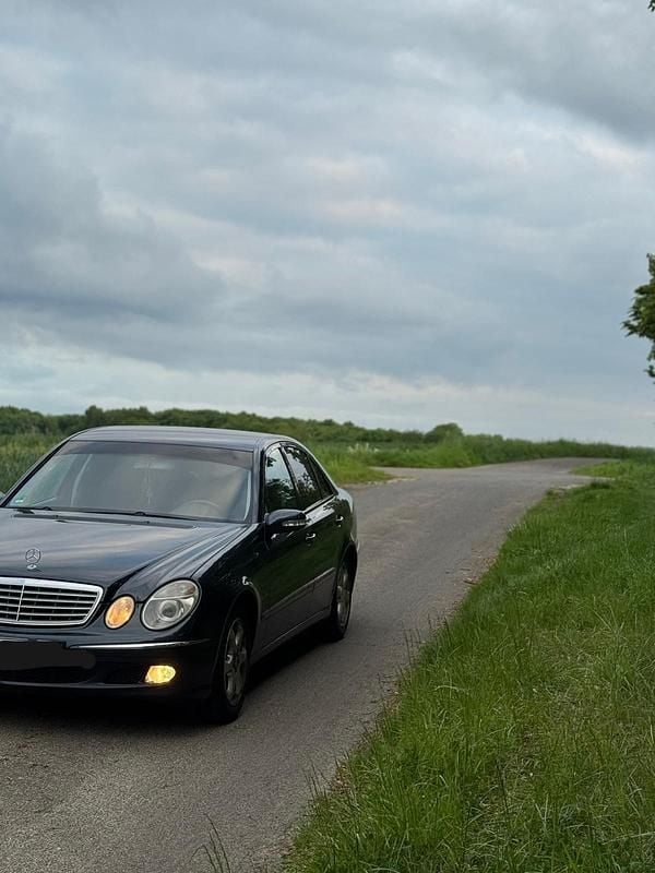 Gebraucht Mercedes E240 177 PS (130 kW) 2003 Limousine