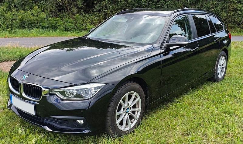 Schwarz Gebraucht 2016 BMW 320 Kombi | 11.800 € (Guter Preis) - Bild 1/3