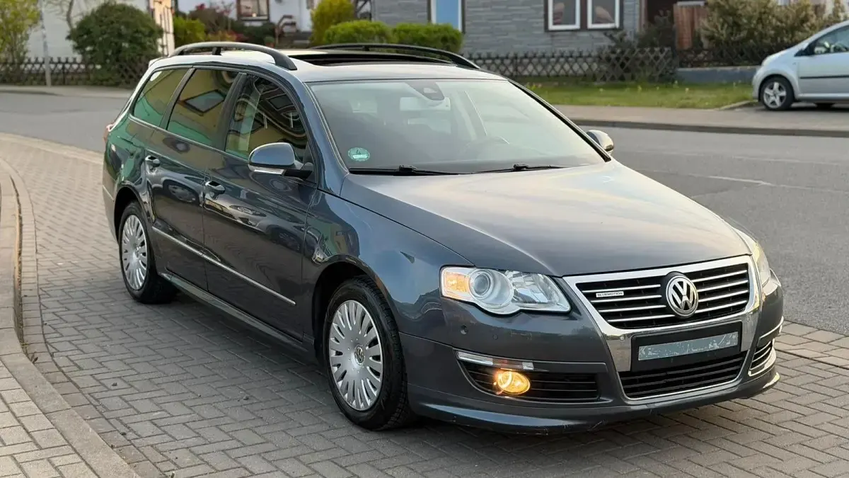 Gebraucht VW Passat 105 PS (77 kW) 2010 Grau Kombi