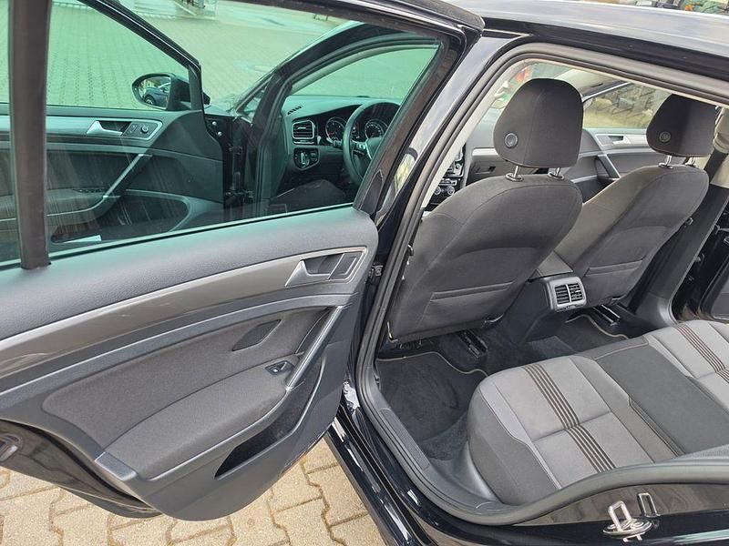 Gebraucht VW Golf VII Allstar 110 PS (80 kW) 2017 Schwarz Limousine