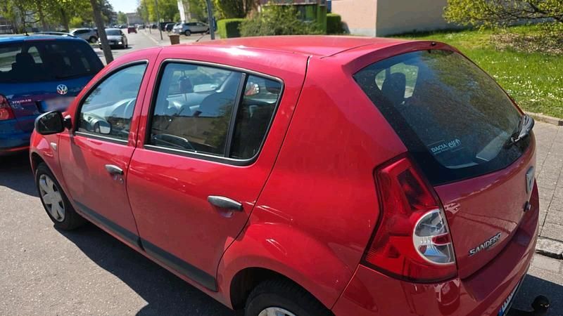 Second-hand Dacia Sandero 75 CP (55 kW) 2009 Roșu Berlinǎ