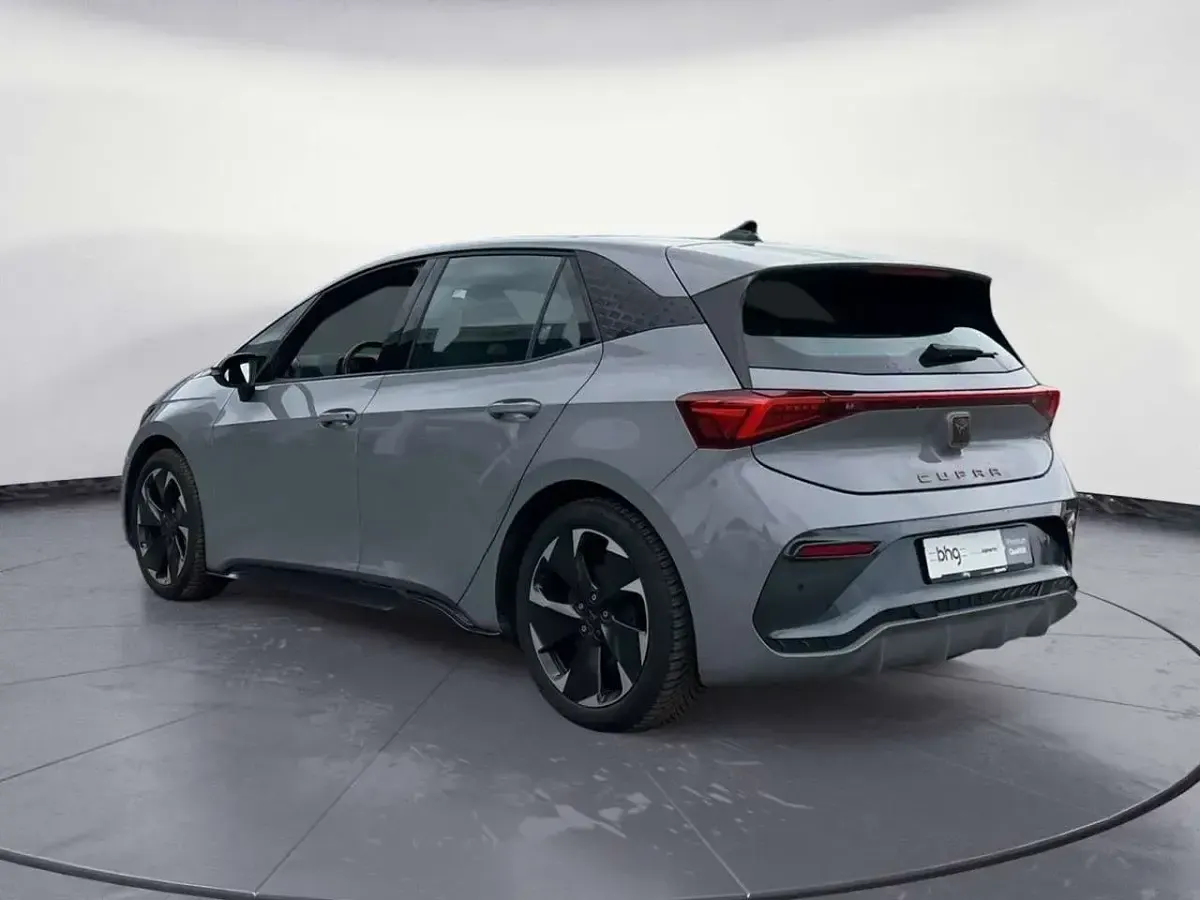 Gebraucht Cupra Born 150 kW (204 PS) 2024 Vaporgrau Kleinwagen
