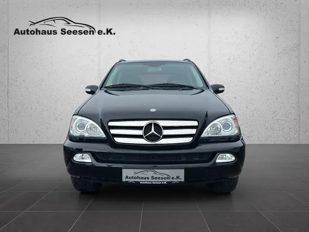 Gebraucht Mercedes ML270 163 PS (119 kW) 2004 Schwarz SUV